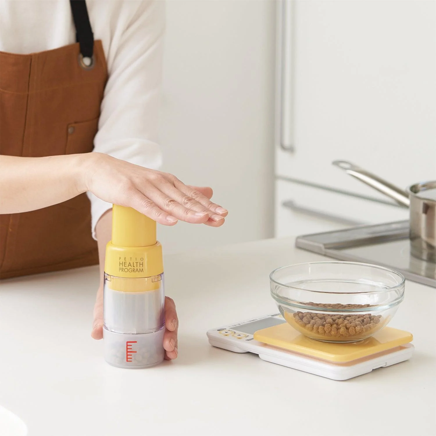 Petio Dry Food Grinder (for Senior Cats / Kittens / Sick Cats) - Image 3